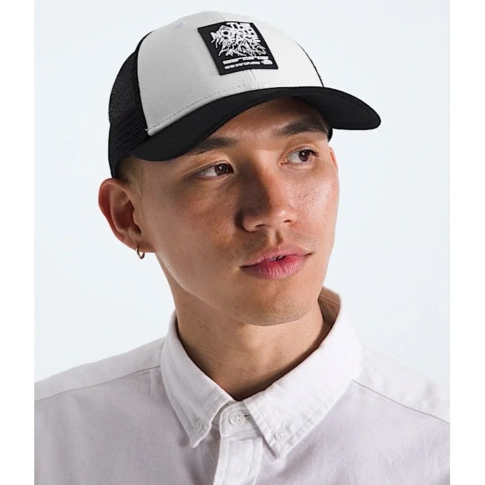 THE NORTH FACE Mudder Trucker Hat Cap TNF White NF0A5FXAZKI-OS NEW